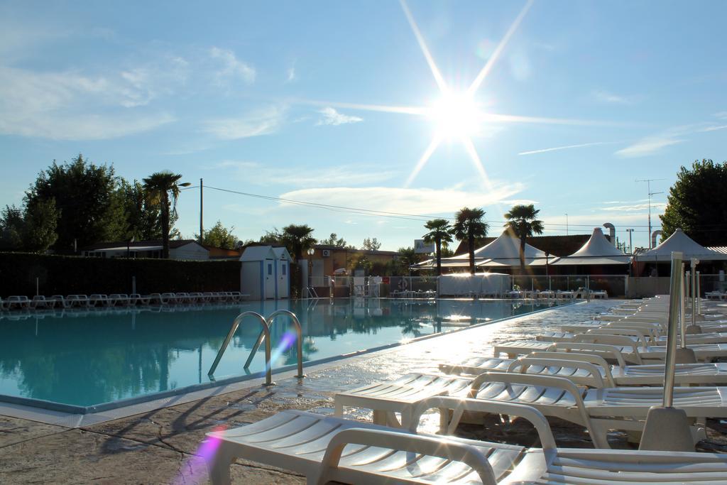 Butterfly Camping Village Πεσκιέρα ντελ Γκάρντα Εξωτερικό φωτογραφία