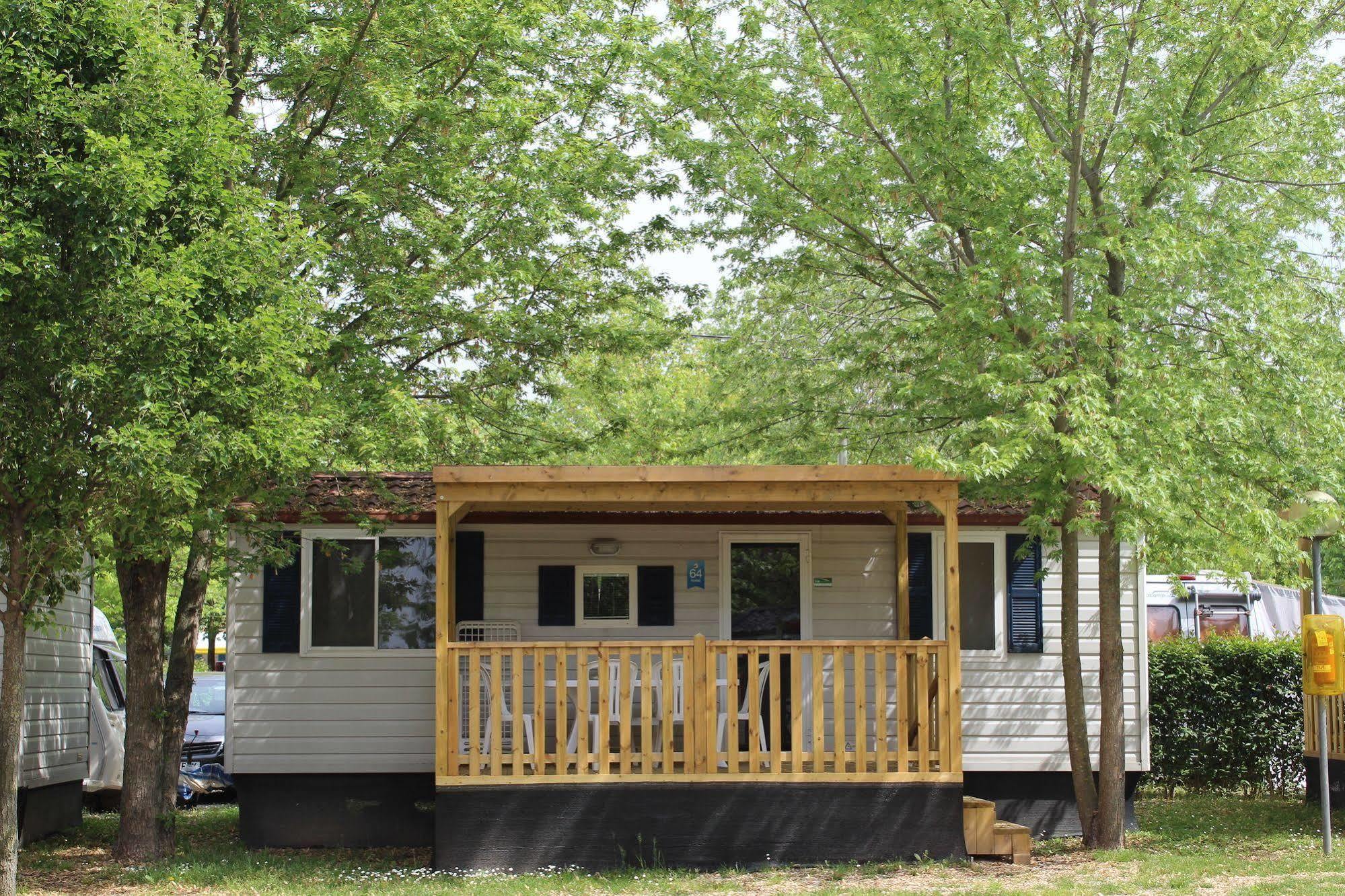Butterfly Camping Village Πεσκιέρα ντελ Γκάρντα Εξωτερικό φωτογραφία